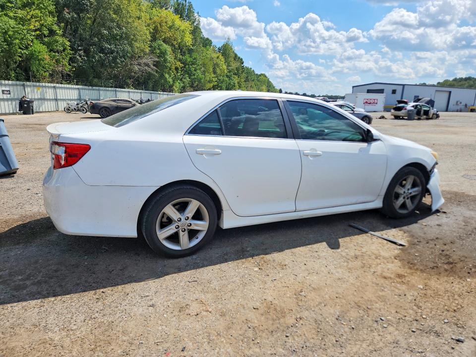 Photo 3 from auction – 2014 TOYOTA CAMRY with VIN 4T1BF1FK1EU762609