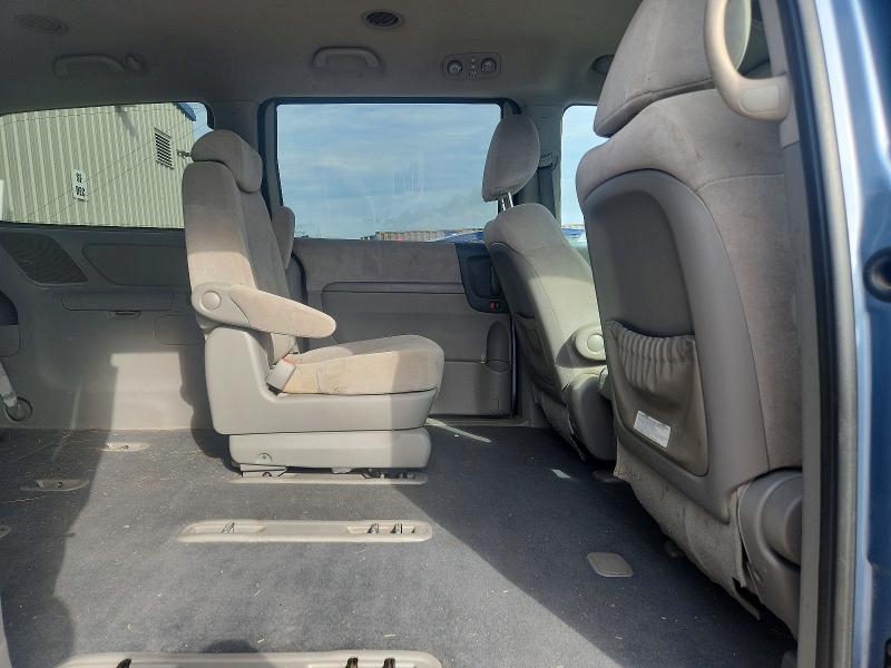 Photo 10 from auction – 2008 KIA SEDONA with VIN KNDMB233586250971