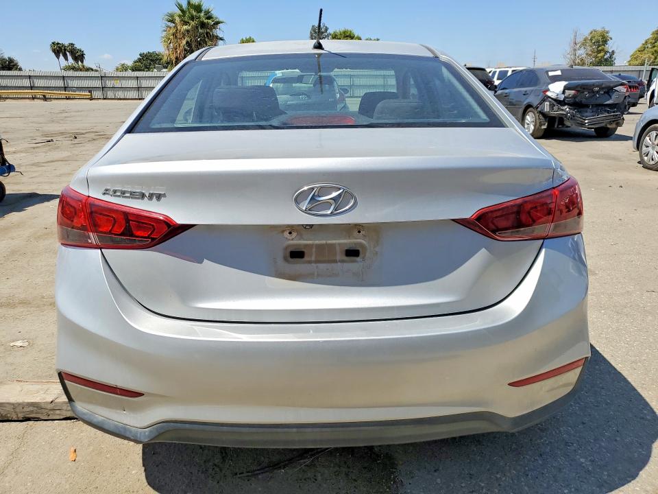 Photo 6 from auction – 2019 HYUNDAI ACCENT with VIN 3KPC24A31KE059785