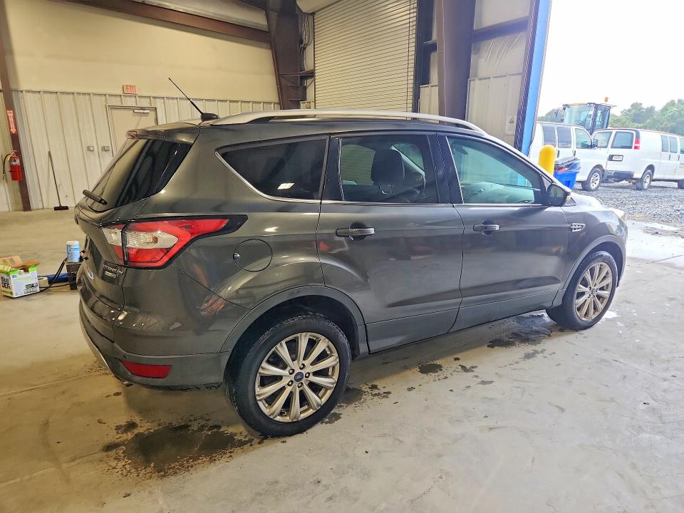 Photo 3 from auction – 2017 FORD ESCAPE with VIN 1FMCU9J94HUD57989