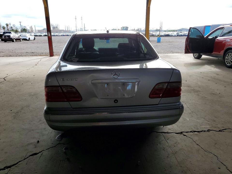 صورة رقم 6 من المزاد - 2001 MERCEDES-BENZ E مع VIN WDBJF70J61B323557
