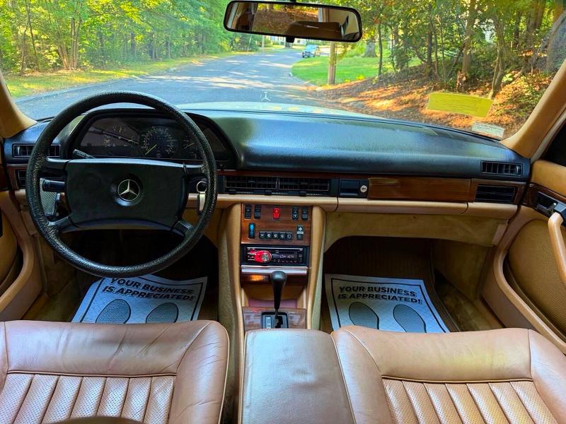 Photo 9 from auction – 1983 MERCEDES-BENZ 300 with VIN WDBCB20AXDB047850