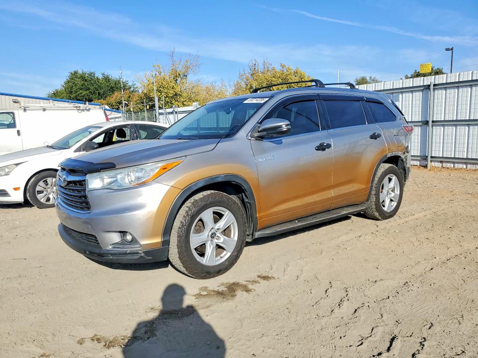 TOYOTA HIGHLANDER HYBRID 2015 with VIN 5TDDCRFH3FS008013 - Photo from auction