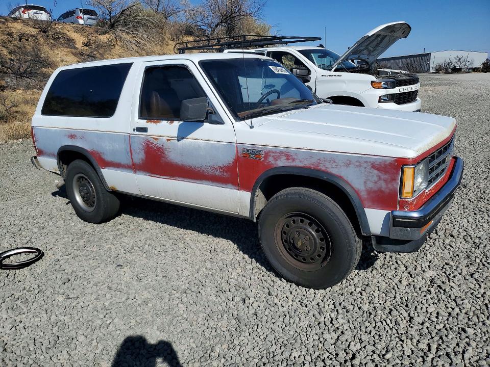 Photo 4 from auction – 1990 CHEVROLET BLAZER with VIN 1GNCT18Z8L8141716