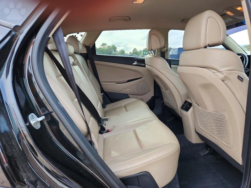 Photo 11 from auction – 2018 HYUNDAI TUCSON with VIN KM8J33A29JU633938