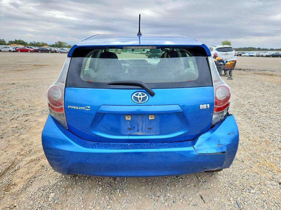 Photo 6 from auction – 2014 TOYOTA PRIUS C with VIN JTDKDTB36E1570009