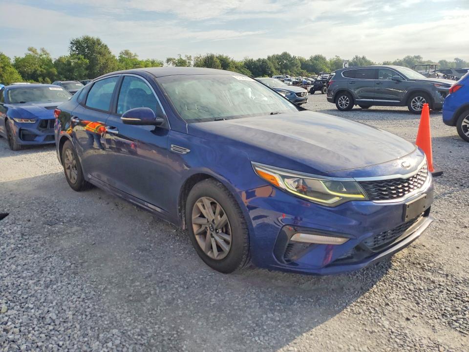 Photo 4 from auction – 2019 KIA OPTIMA with VIN 5XXGT4L31KG294433