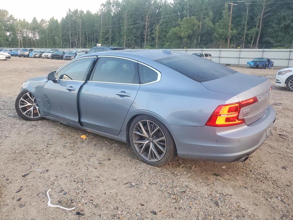 Photo 2 from auction – 2018 VOLVO S90 with VIN LVY982MK1JP038345