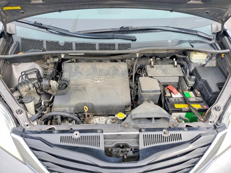 Photo 12 from auction – 2014 TOYOTA SIENNA with VIN 5TDKK3DC8ES515308