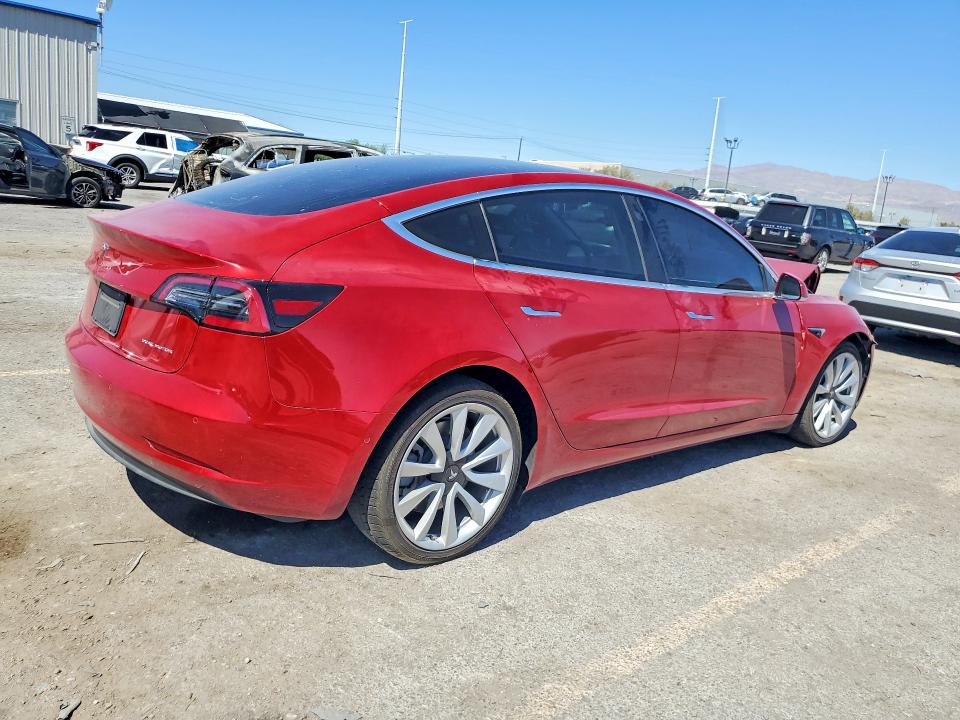 Снимка 3 от търг – 2019 TESLA MODEL 3 с VIN 5YJ3E1EB7KF192083