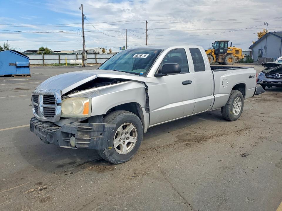 2005 DODGE DAKOTA - Търг №68258126