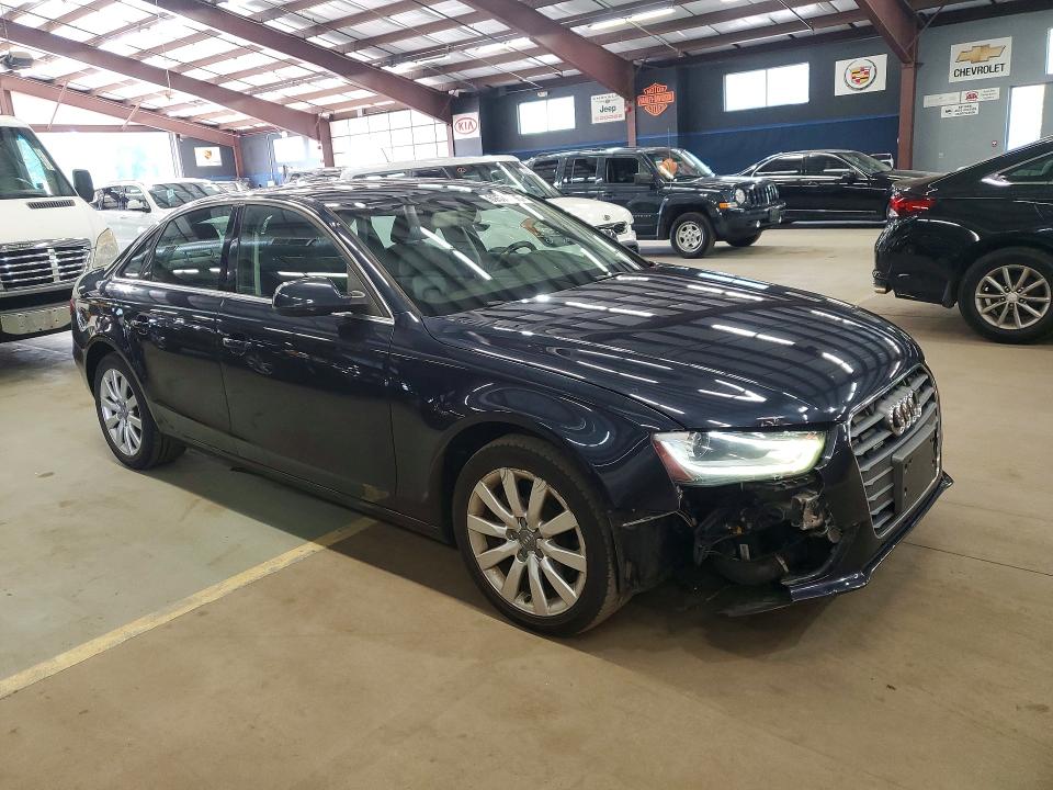 Foto 4 de la subasta – 2013 AUDI A4 con VIN WAUBFAFL4DN041431