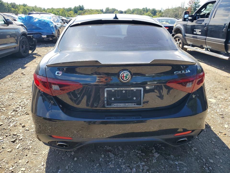 Фото 6 с аукциона – 2018 ALFA ROMEO GIULIA с VIN ZARFAECN8J7566787