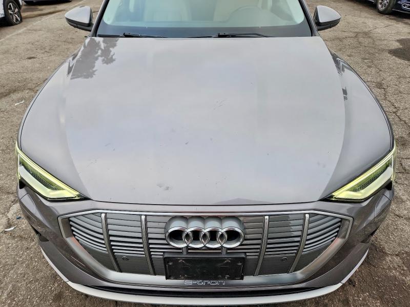 Photo 12 from auction – 2019 AUDI E-TRON with VIN WA1LAAGE8KB010522