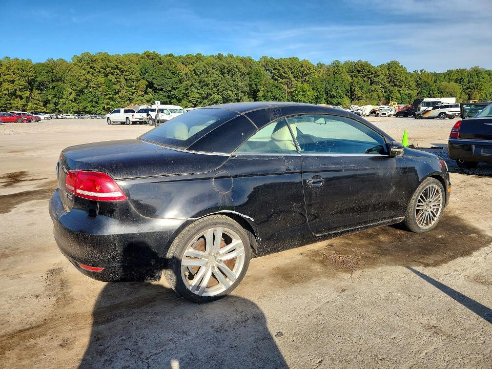Photo 3 from auction – 2012 VOLKSWAGEN EOS with VIN WVWBW7AH8CV002851