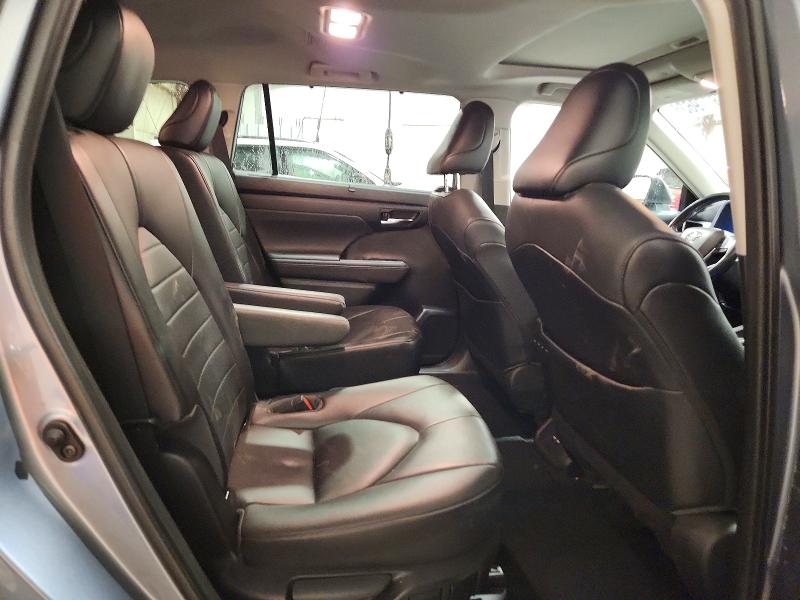 Photo 11 from auction – 2021 TOYOTA HIGHLANDER with VIN 5TDGBRCH7MS021560