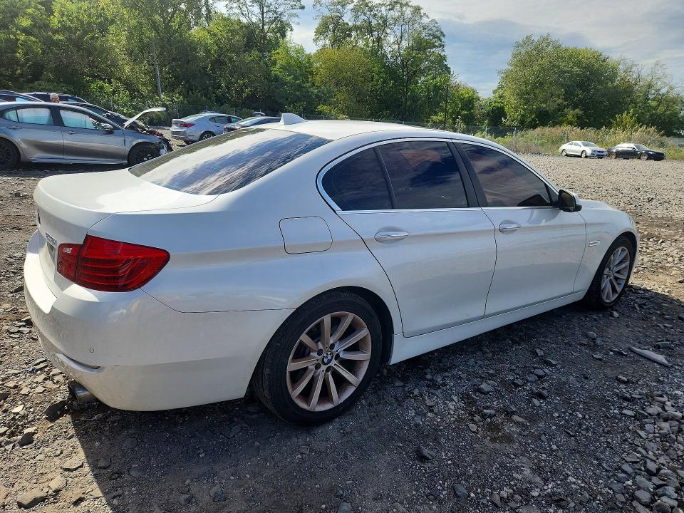 Zdjęcie 3 z aukcji – 2014 BMW 535XI z VIN WBA5B3C51ED532623