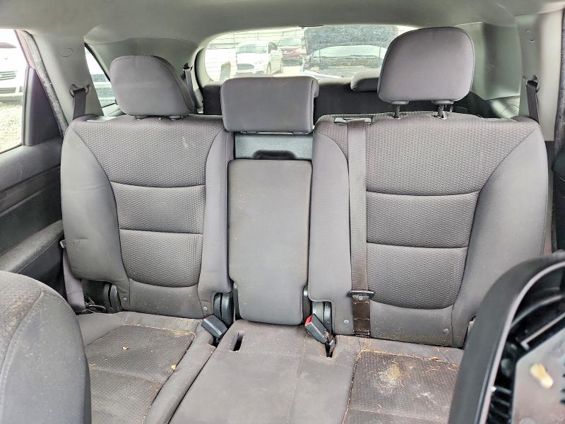 Photo 10 from auction – 2011 KIA SORENTO with VIN 5XYKT4A11BG174607