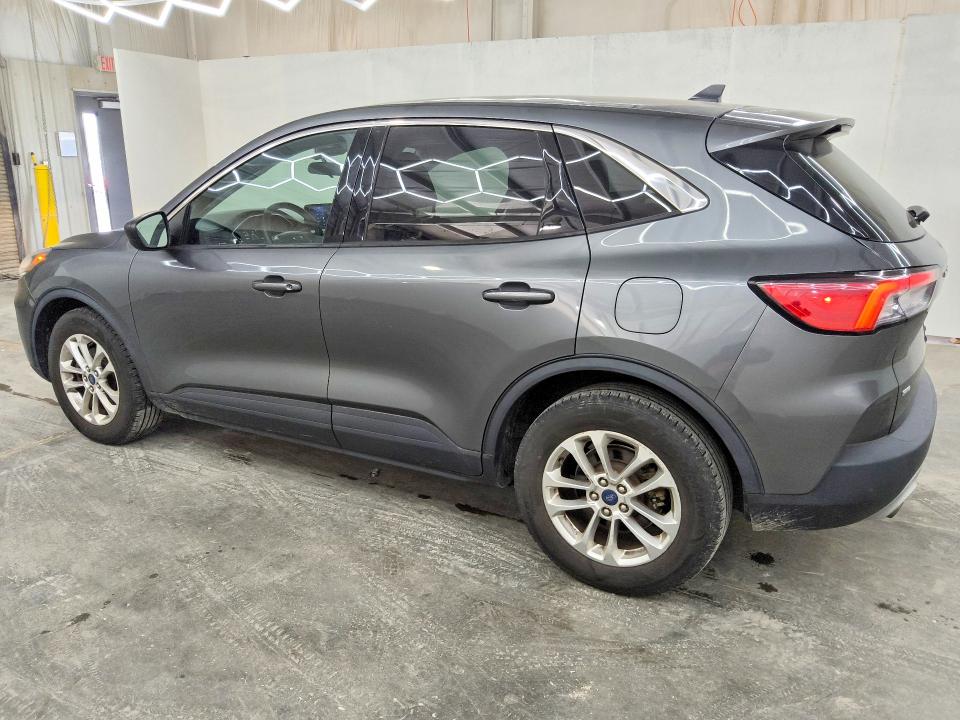 Снимка 2 от търг – 2022 FORD ESCAPE с VIN 1FMCU0G65NUB00411