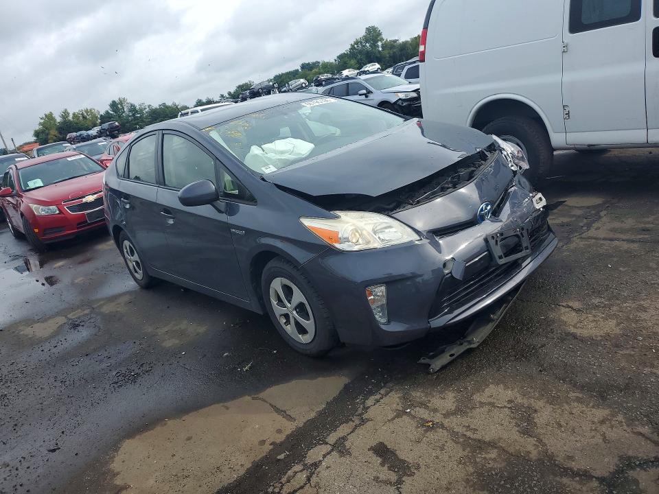 Photo 4 from auction – 2013 TOYOTA PRIUS with VIN JTDKN3DU7D5690640