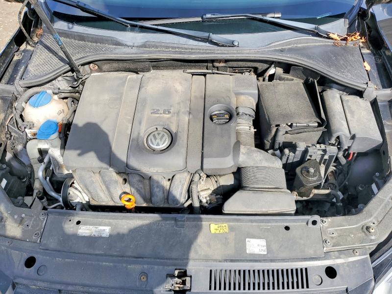 Photo 11 from auction – 2013 VOLKSWAGEN PASSAT with VIN 1VWBP7A34DC125221