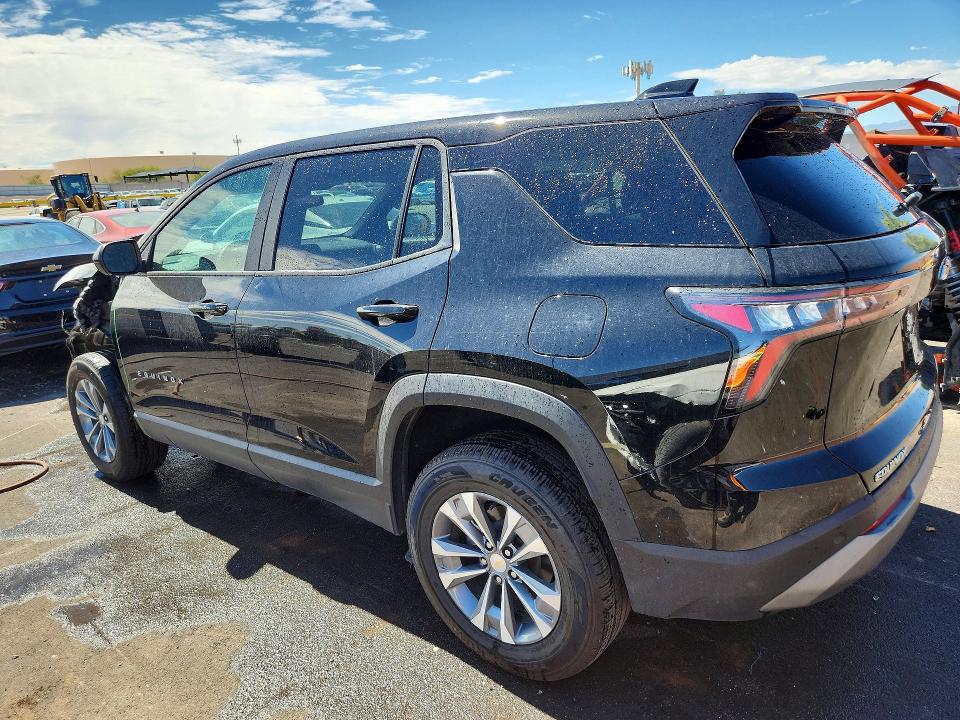Photo 2 from auction – 2025 CHEVROLET EQUINOX with VIN 3GNAXPEG7SL322579