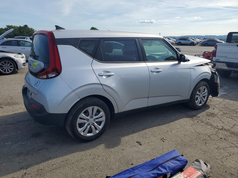 Photo 3 from auction – 2020 KIA SOUL with VIN KNDJ23AU3L7004654