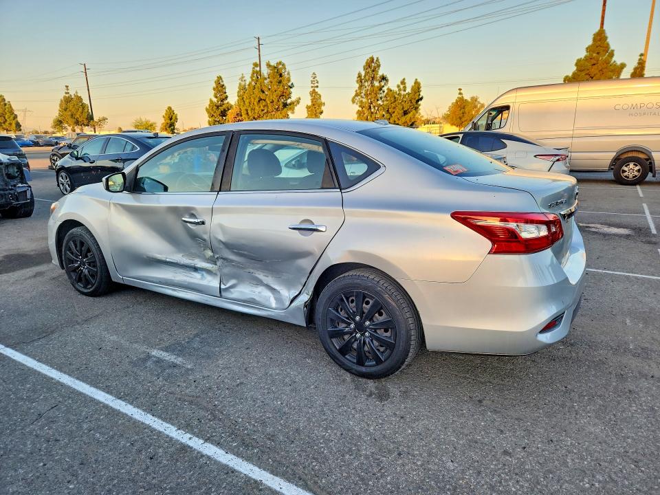 Photo 2 from auction – 2017 NISSAN SENTRA with VIN 3N1AB7AP7HL672254