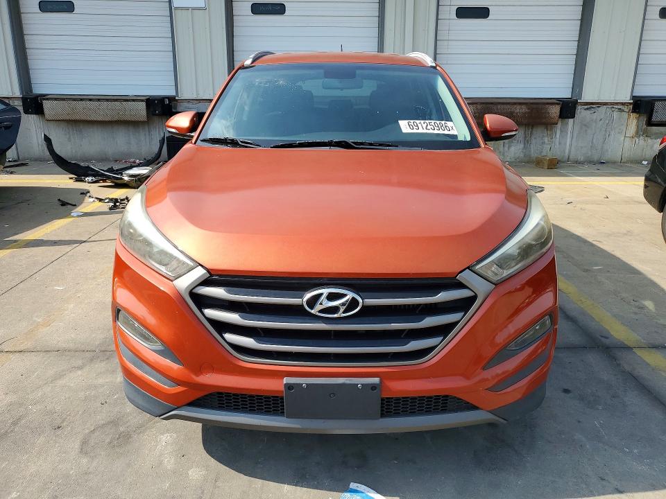 Снимка 5 от търг – 2016 HYUNDAI TUCSON с VIN KM8J3CA21GU230769