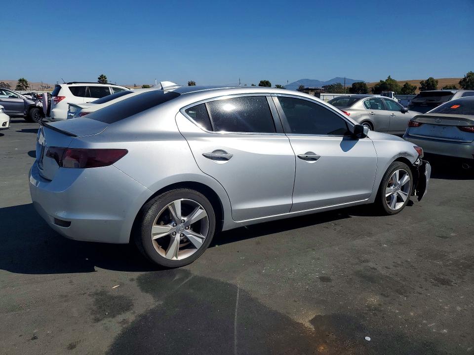 Photo 3 from auction – 2013 ACURA ILX with VIN 19VDE1F53DE002682