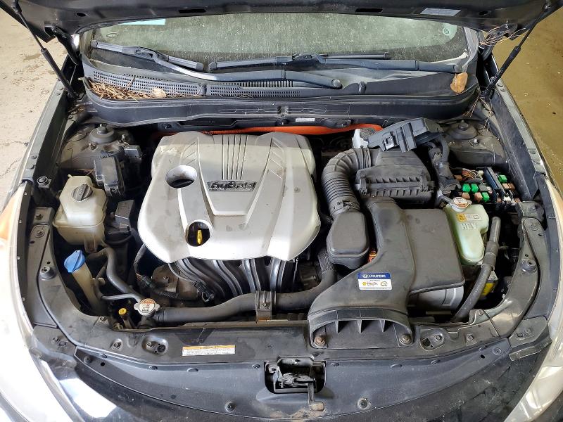 Photo 11 from auction – 2012 HYUNDAI SONATA with VIN KMHEC4A45CA041188