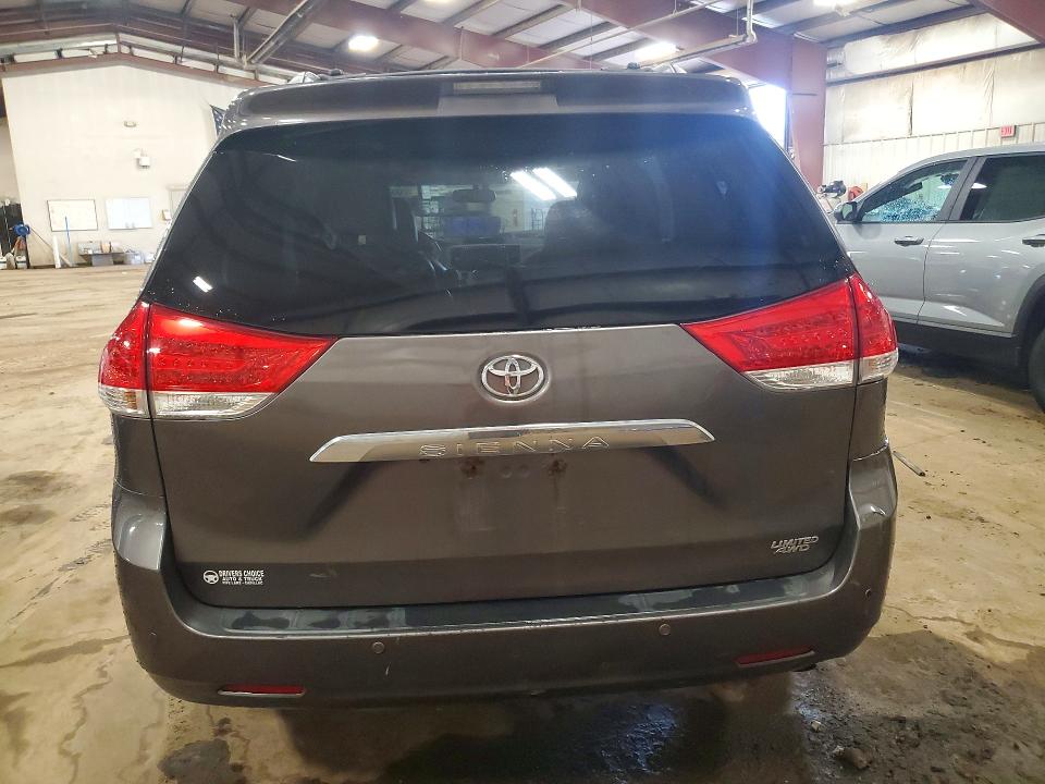 صورة رقم 6 من المزاد - 2011 TOYOTA SIENNA مع VIN 5TDDK3DC6BS010436