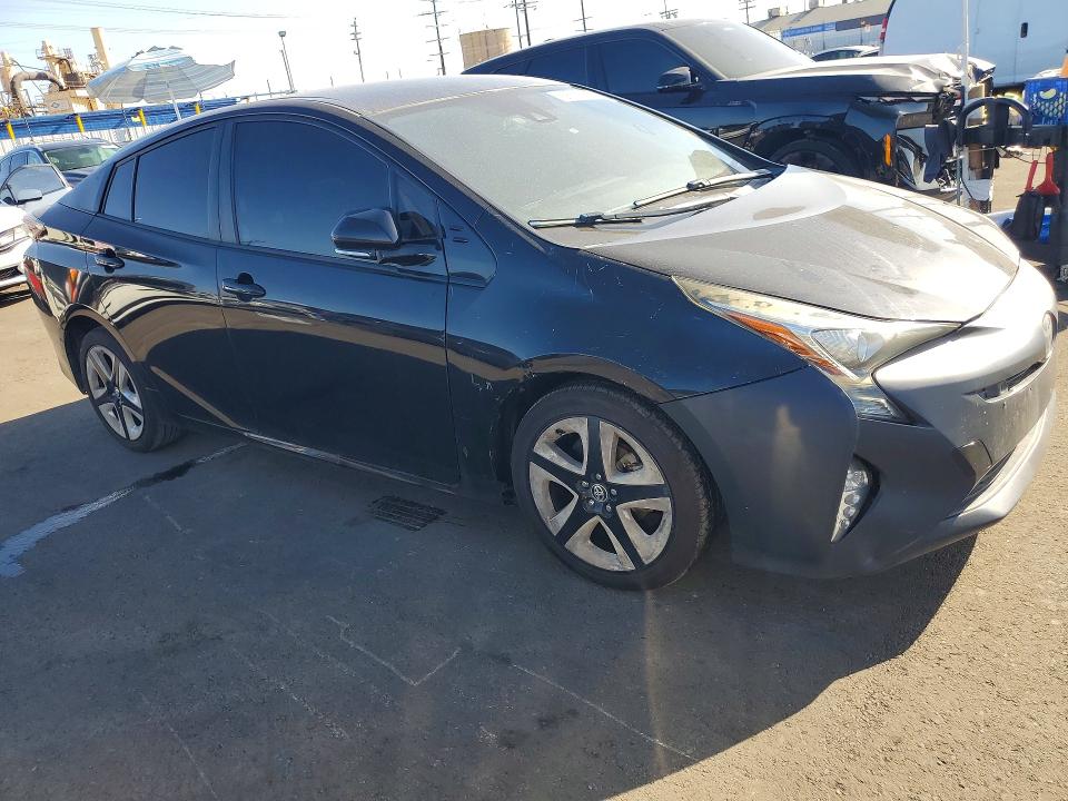 Photo 4 from auction – 2017 TOYOTA PRIUS with VIN JTDKARFU0H3044241