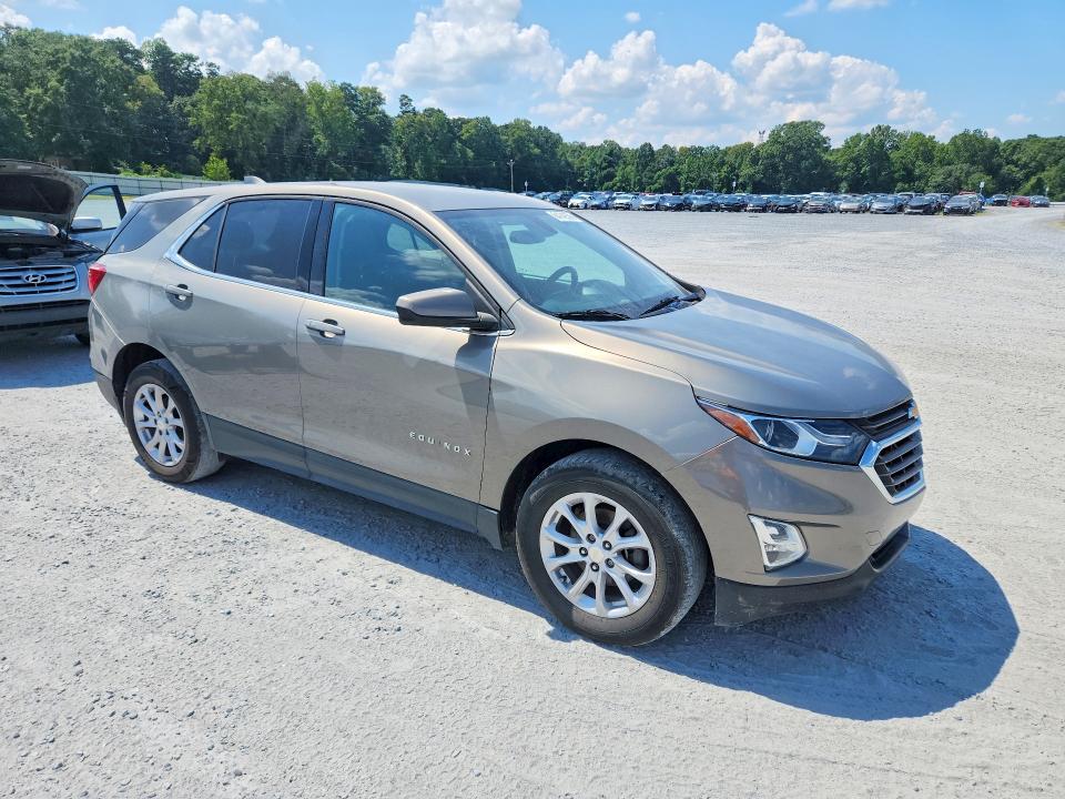 Photo 4 from auction – 2018 CHEVROLET EQUINOX with VIN 3GNAXJEV3JS649402