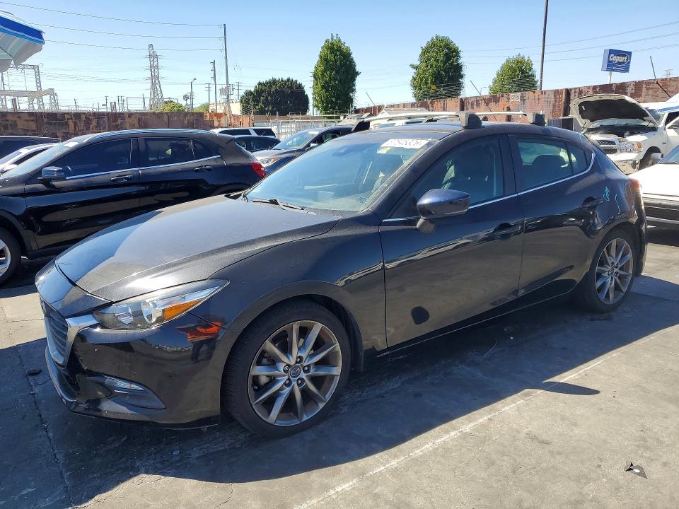 MAZDA 3 2018 with VIN 3MZBN1L3XJM267065 - Photo from auction