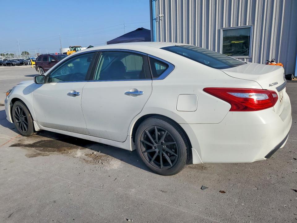 Снимка 2 от търг – 2017 NISSAN ALTIMA с VIN 1N4AL3AP1HC487637