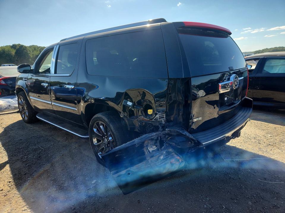 Photo 2 from auction – 2011 CADILLAC ESCALADE with VIN 1GYS4HEFXBR190455