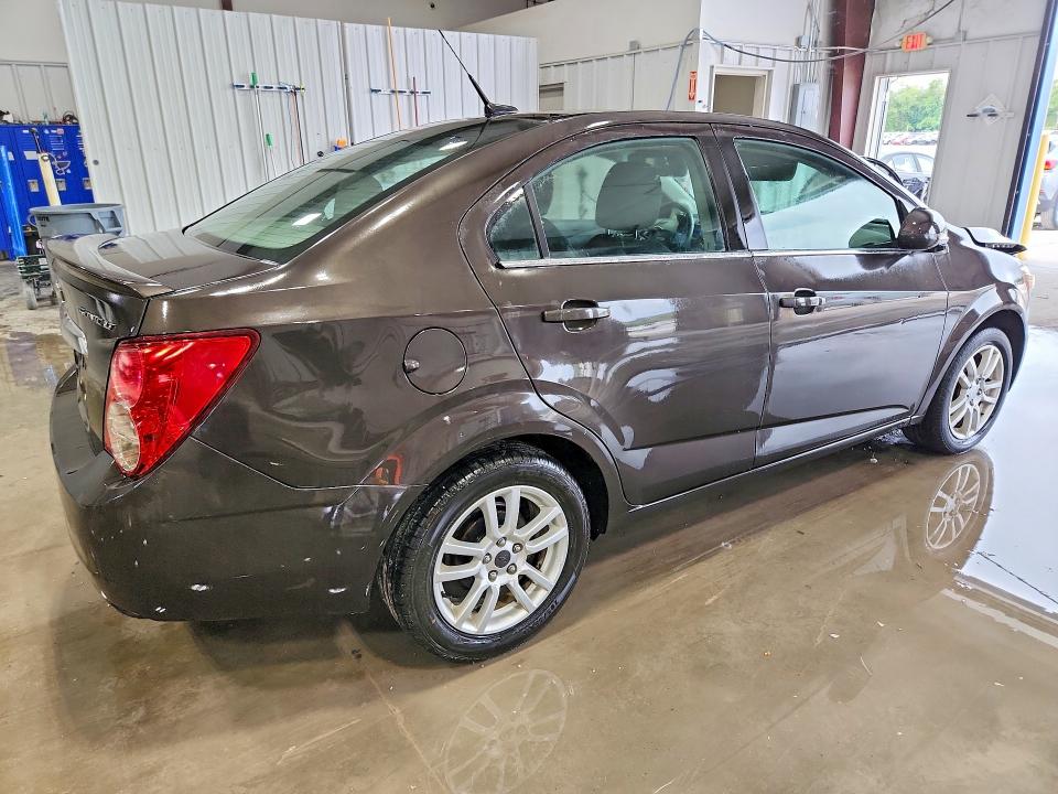 Foto 3 de la subasta – 2014 CHEVROLET SONIC con VIN 1G1JC5SH1E4130177