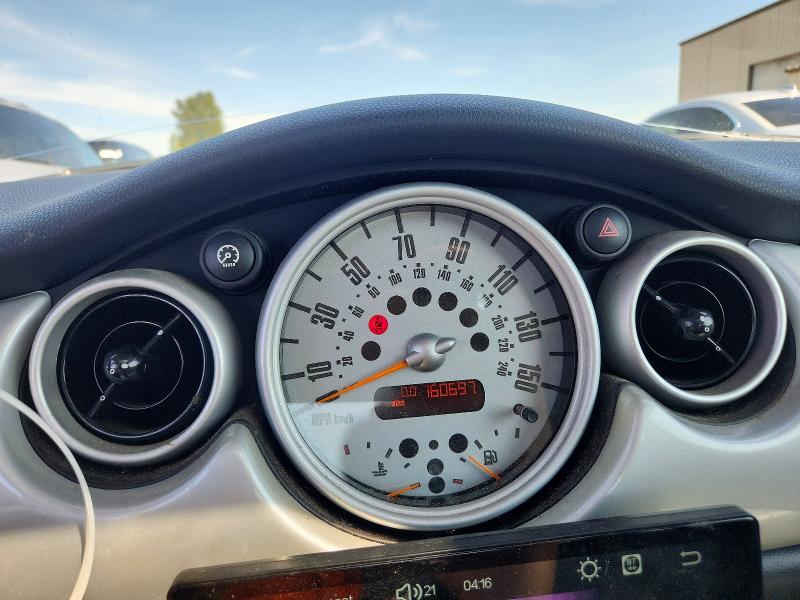 Photo 9 from auction – 2002 MINI COOPER with VIN WMWRC33422TC38206