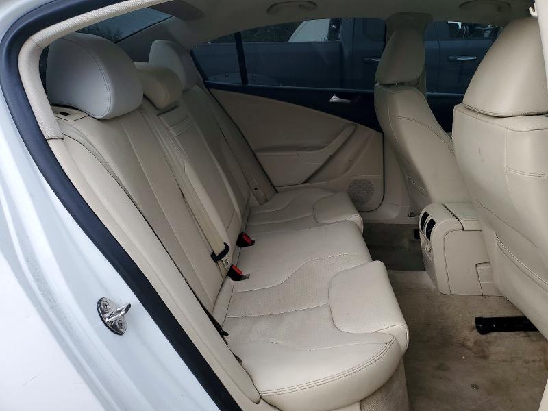 Photo 10 from auction – 2010 VOLKSWAGEN PASSAT with VIN WVWJM7AN7AE154530