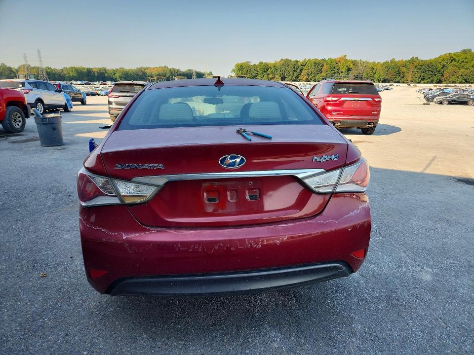 Photo 6 from auction – 2012 HYUNDAI SONATA with VIN KMHEC4A48CA037751