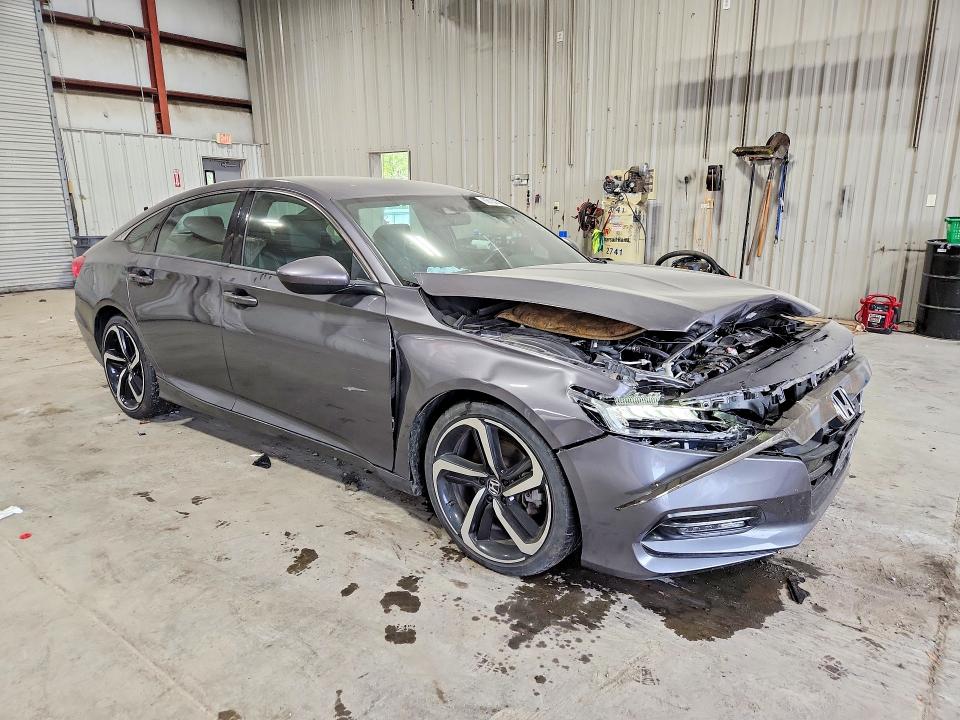 Photo 4 from auction – 2018 HONDA ACCORD with VIN 1HGCV1F34JA218767