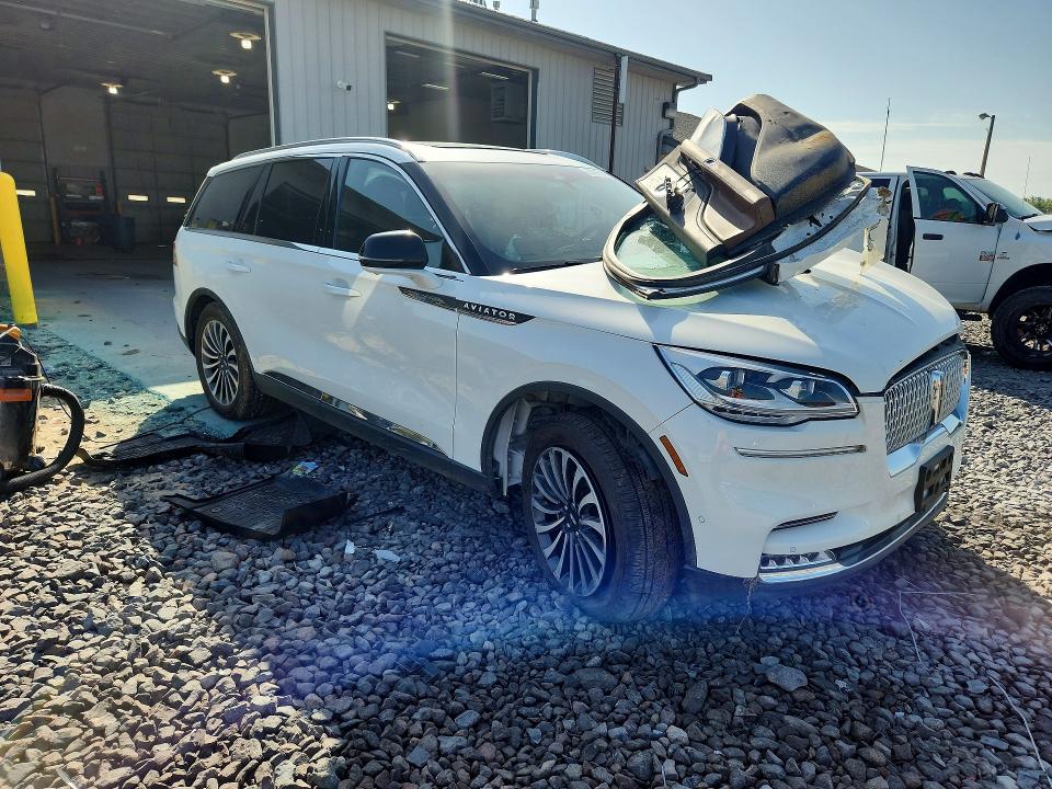 Снимка 4 от търг – 2023 LINCOLN AVIATOR с VIN 5LM5J7XC6PGL07405