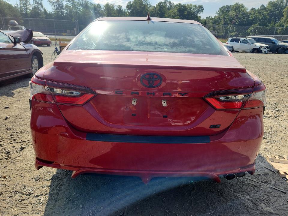 Снимка 6 от търг – 2021 TOYOTA CAMRY с VIN 4T1G11AK1MU481145