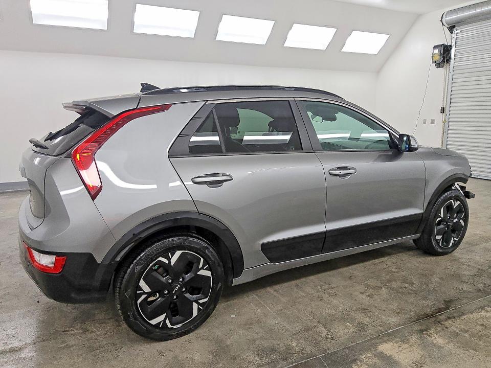 Photo 3 from auction – 2024 KIA NIRO with VIN KNDCR3L16R5115923