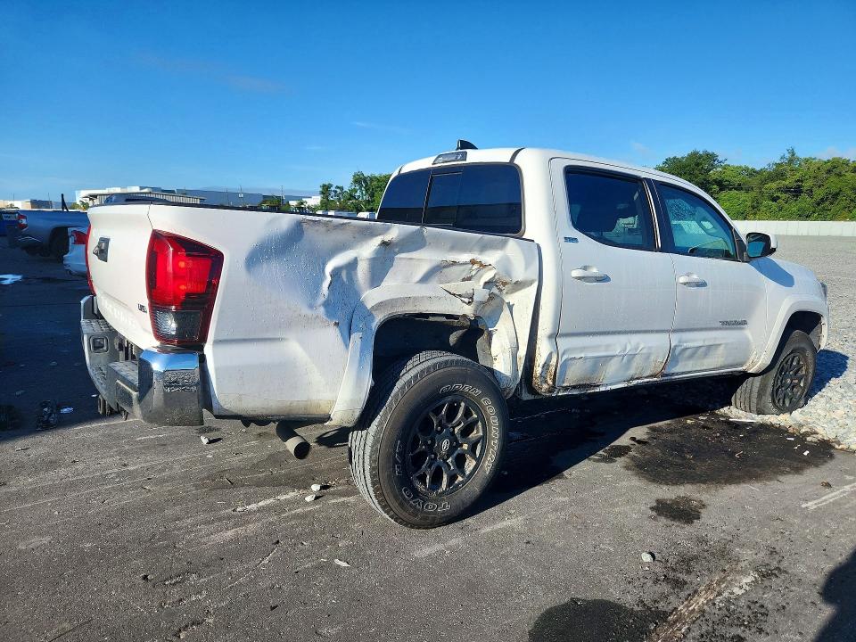 Photo 3 from auction – 2021 TOYOTA TACOMA with VIN 5TFCZ5ANXMX277908