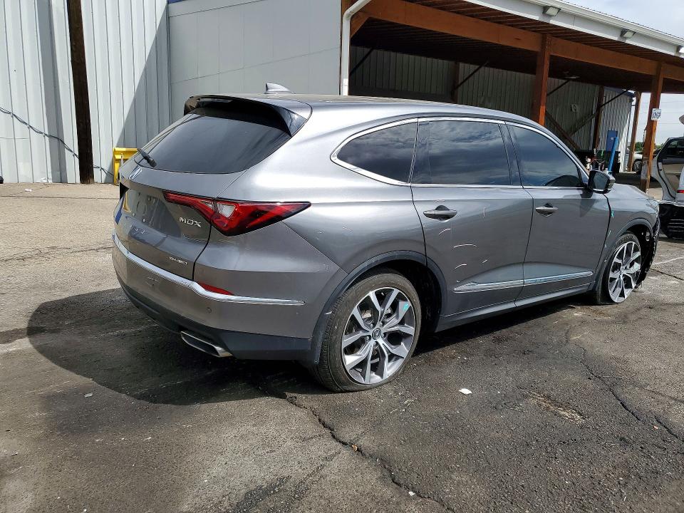 Photo 3 from auction – 2024 ACURA MDX with VIN 5J8YE1H47RL034371