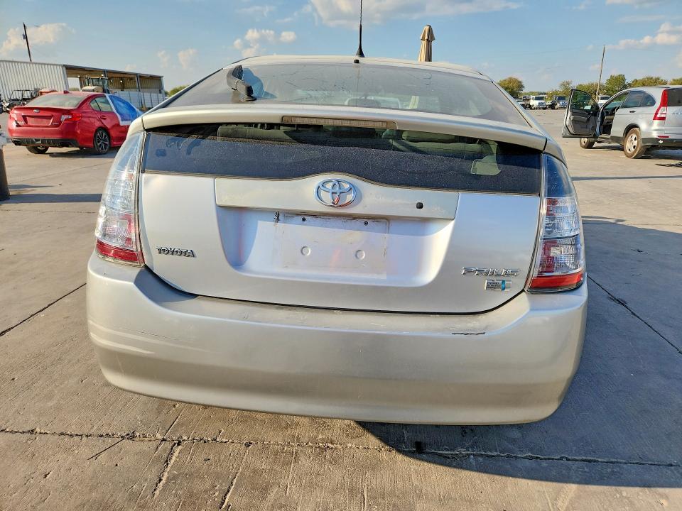 Photo 6 from auction – 2004 TOYOTA PRIUS with VIN JTDKB20U140055838