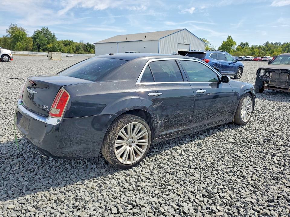 Photo 3 from auction – 2014 CHRYSLER 300C with VIN 2C3CCAEGXEH340036