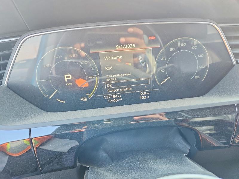 Photo 9 from auction – 2019 AUDI E-TRON with VIN WA1VABGE8KB017310